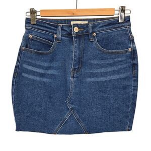 Just Quella Women's 4/6 Medium Wash Raw Hem Blue Denim Mini Skirt
